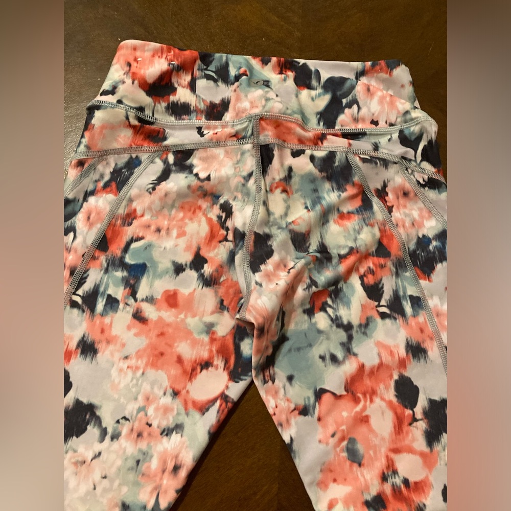 Women’s Size M American Eagle outfitters Floral Leggings - Picture 10 of 10